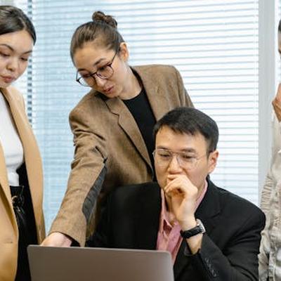 殷耘章